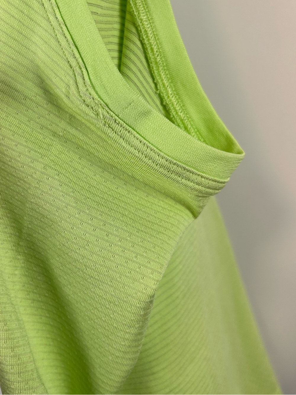 Lululemon Swiftly Tech Racerback Tank Top Neon Lime Green Size 8 - Picture 7 of 8